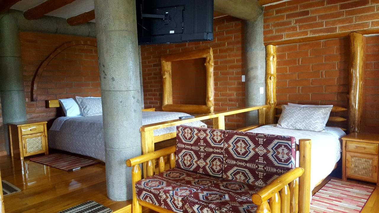 Atallaro Hospedaje Otavalo Exterior photo
